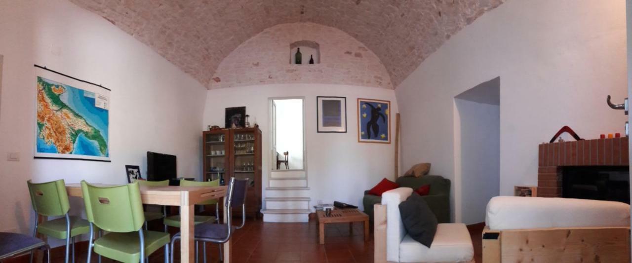 Fra Il Glicine E Il Sambuco Villa Monopoli Exterior foto