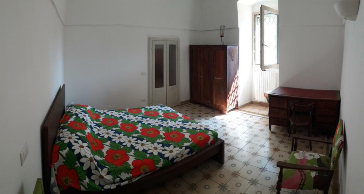 Fra Il Glicine E Il Sambuco Villa Monopoli Exterior foto