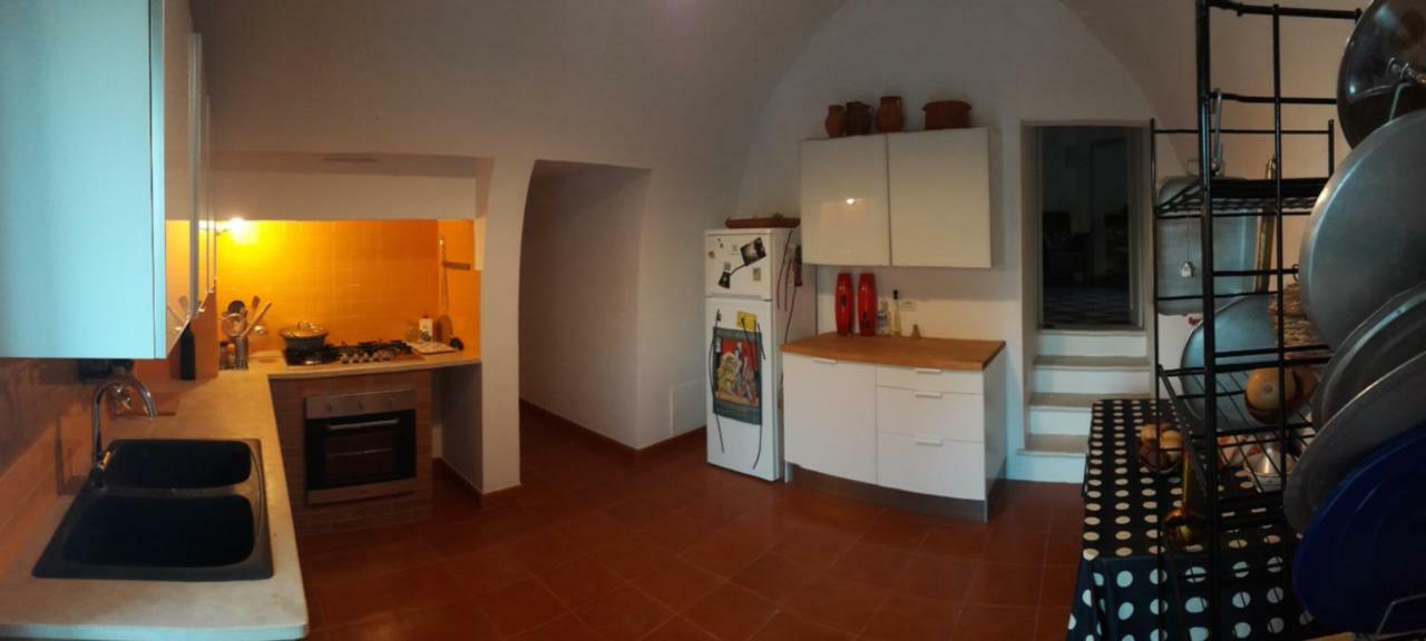 Fra Il Glicine E Il Sambuco Villa Monopoli Exterior foto